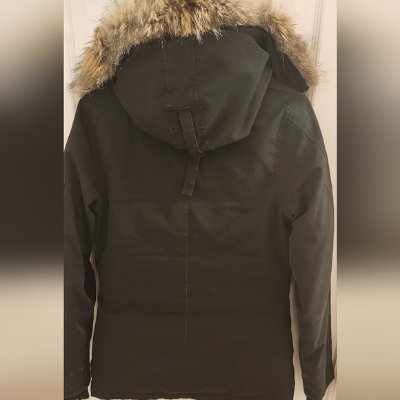 Montebello Parka - Picture 2 of 5